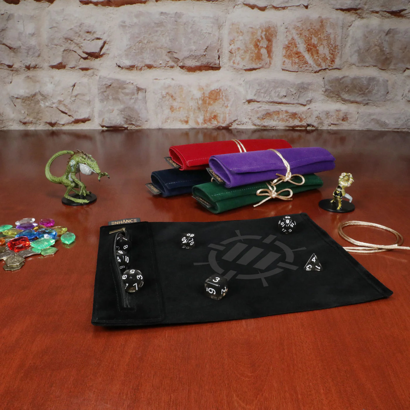 Roll on a Scroll™ Dice Rolling Mat & 7pc Acrylic Dice Set Purple